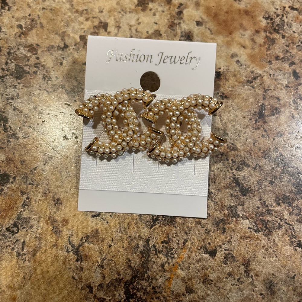 Fashion earrings